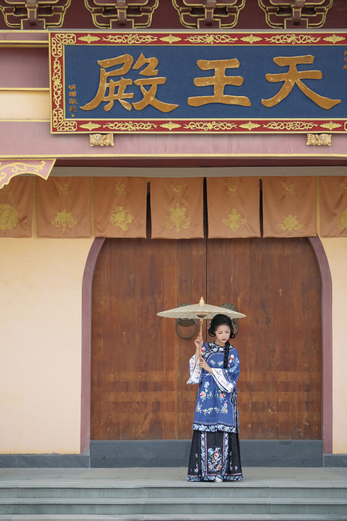 YiTuYu艺图语 Vol.8883 Xin Xin