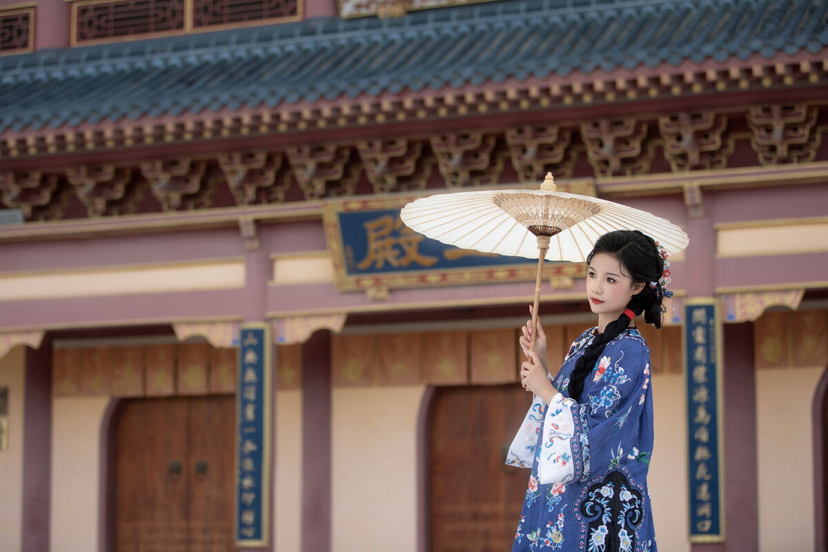 YiTuYu艺图语 Vol.8883 Xin Xin