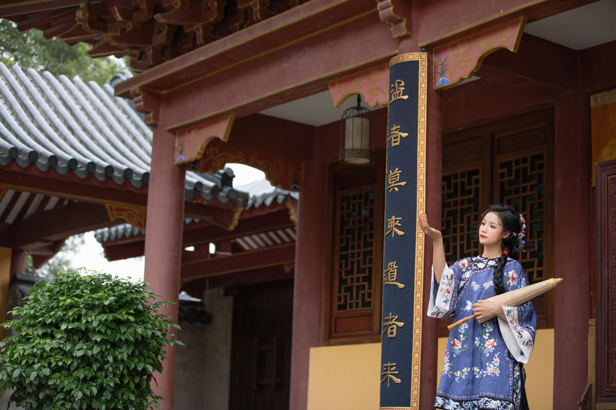 YiTuYu艺图语 Vol.8883 Xin Xin