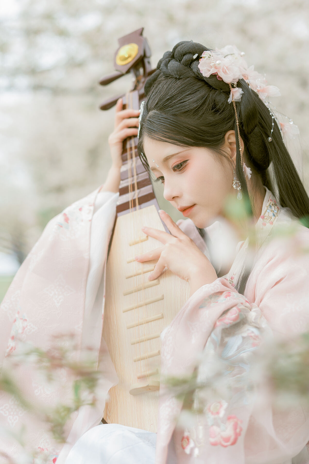 YiTuYu艺图语 Vol.8886 Gu Yan Yi