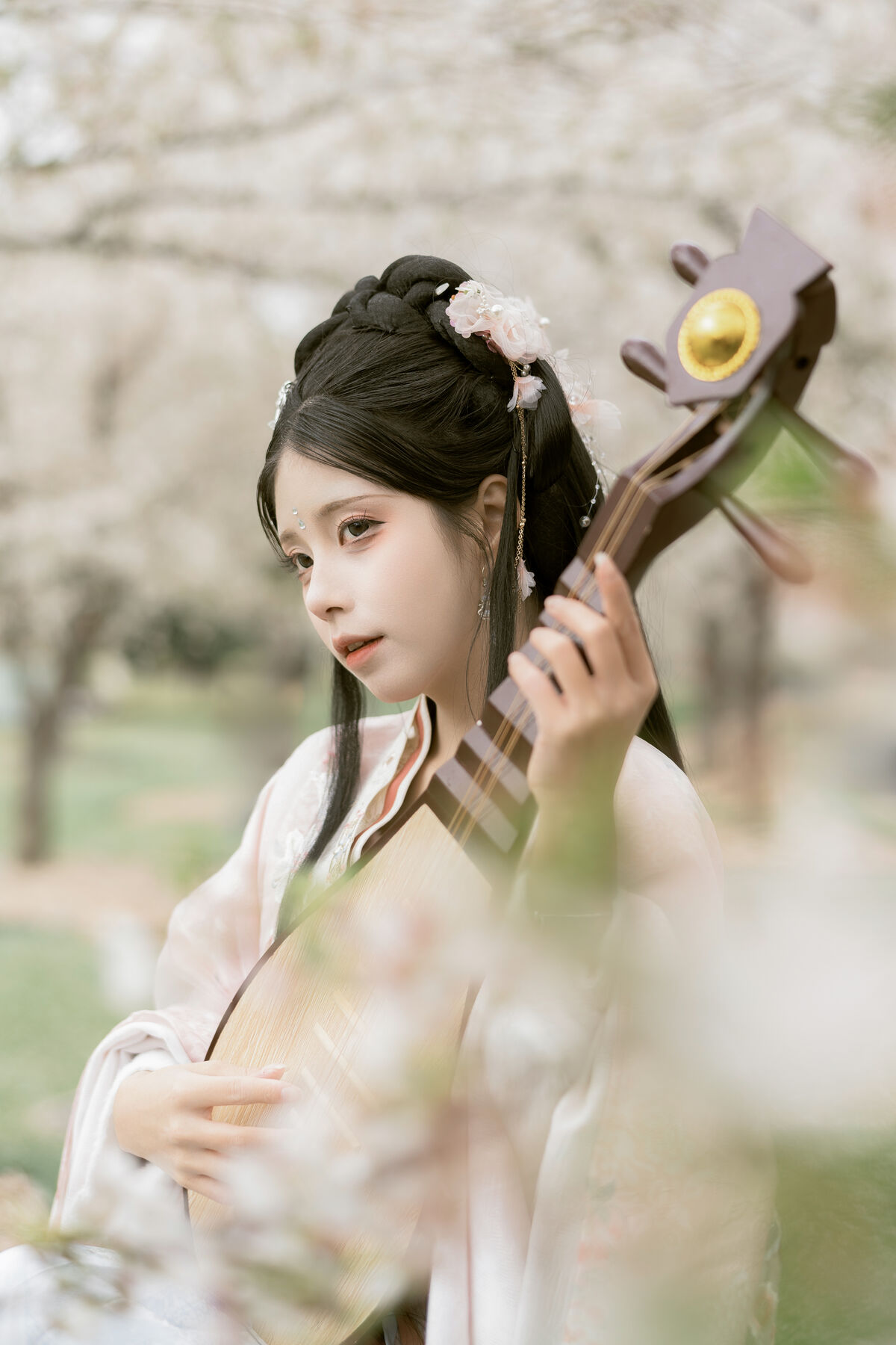 YiTuYu艺图语 Vol.8886 Gu Yan Yi