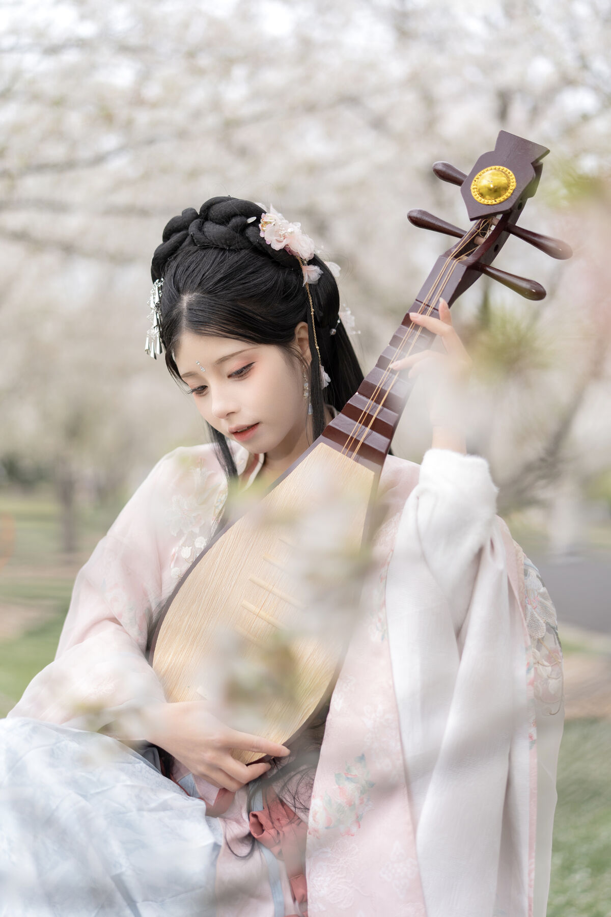 YiTuYu艺图语 Vol.8886 Gu Yan Yi