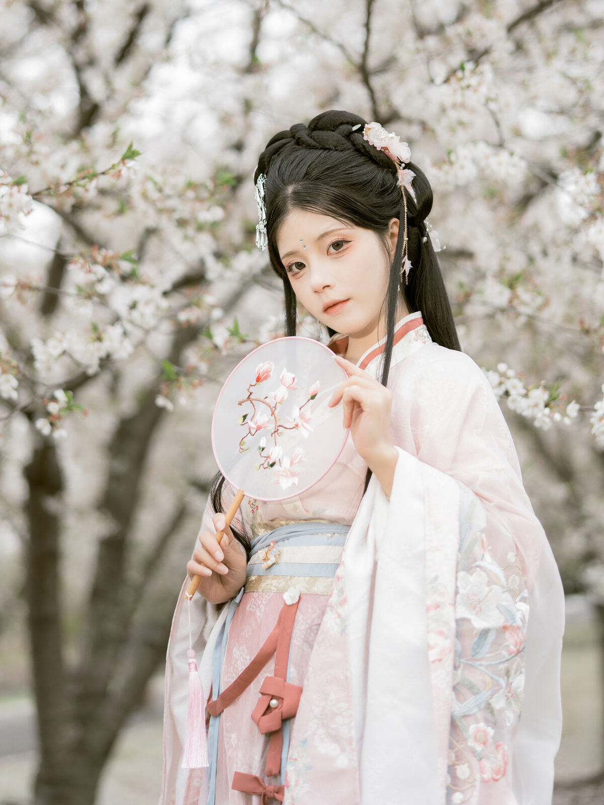 YiTuYu艺图语 Vol.8886 Gu Yan Yi