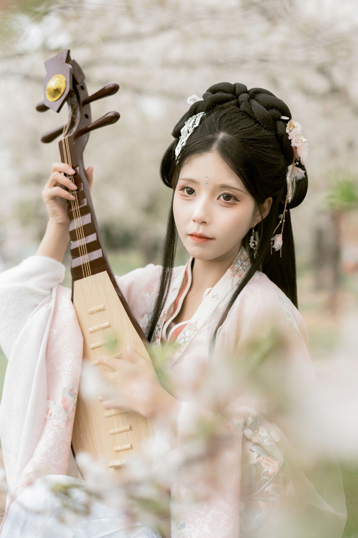 YiTuYu艺图语 Vol.8886 Gu Yan Yi