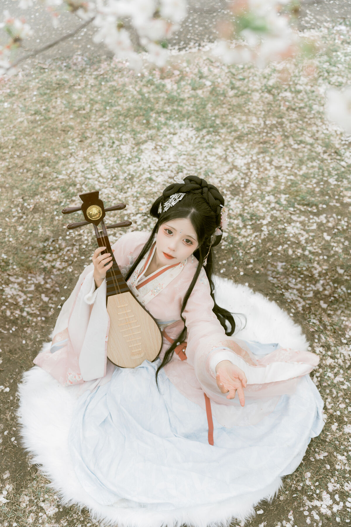 YiTuYu艺图语 Vol.8886 Gu Yan Yi