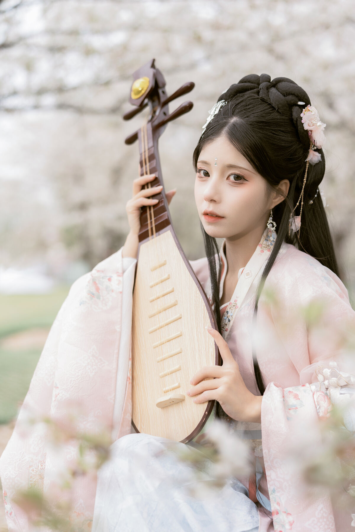 YiTuYu艺图语 Vol.8886 Gu Yan Yi