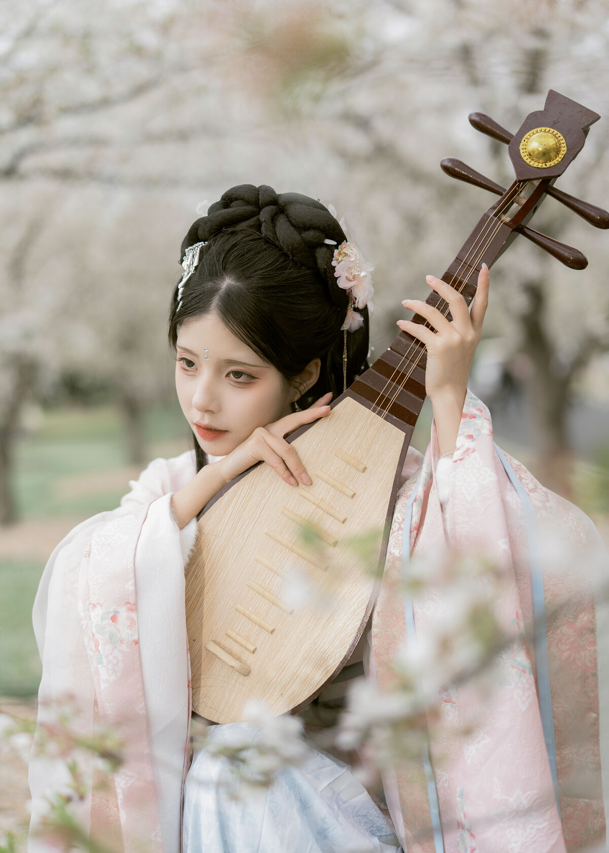 YiTuYu艺图语 Vol.8886 Gu Yan Yi