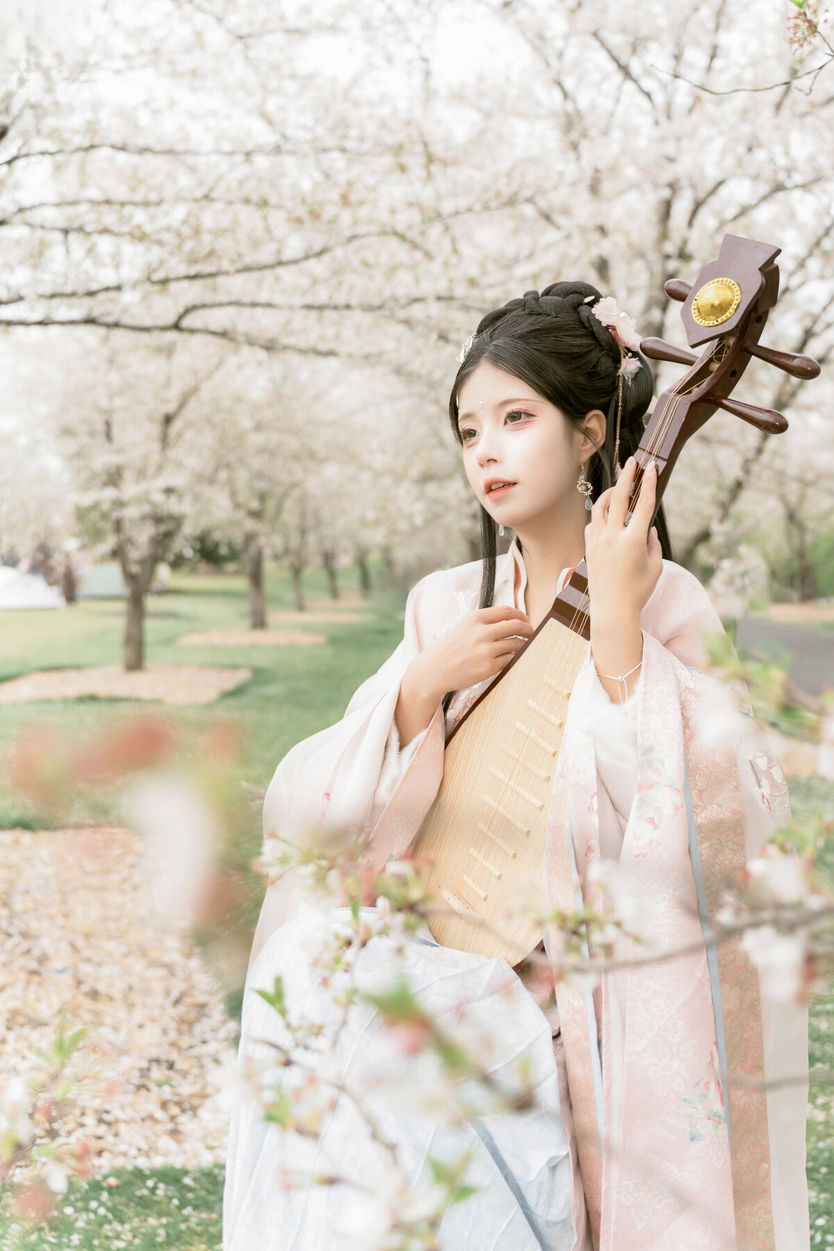 YiTuYu艺图语 Vol.8886 Gu Yan Yi