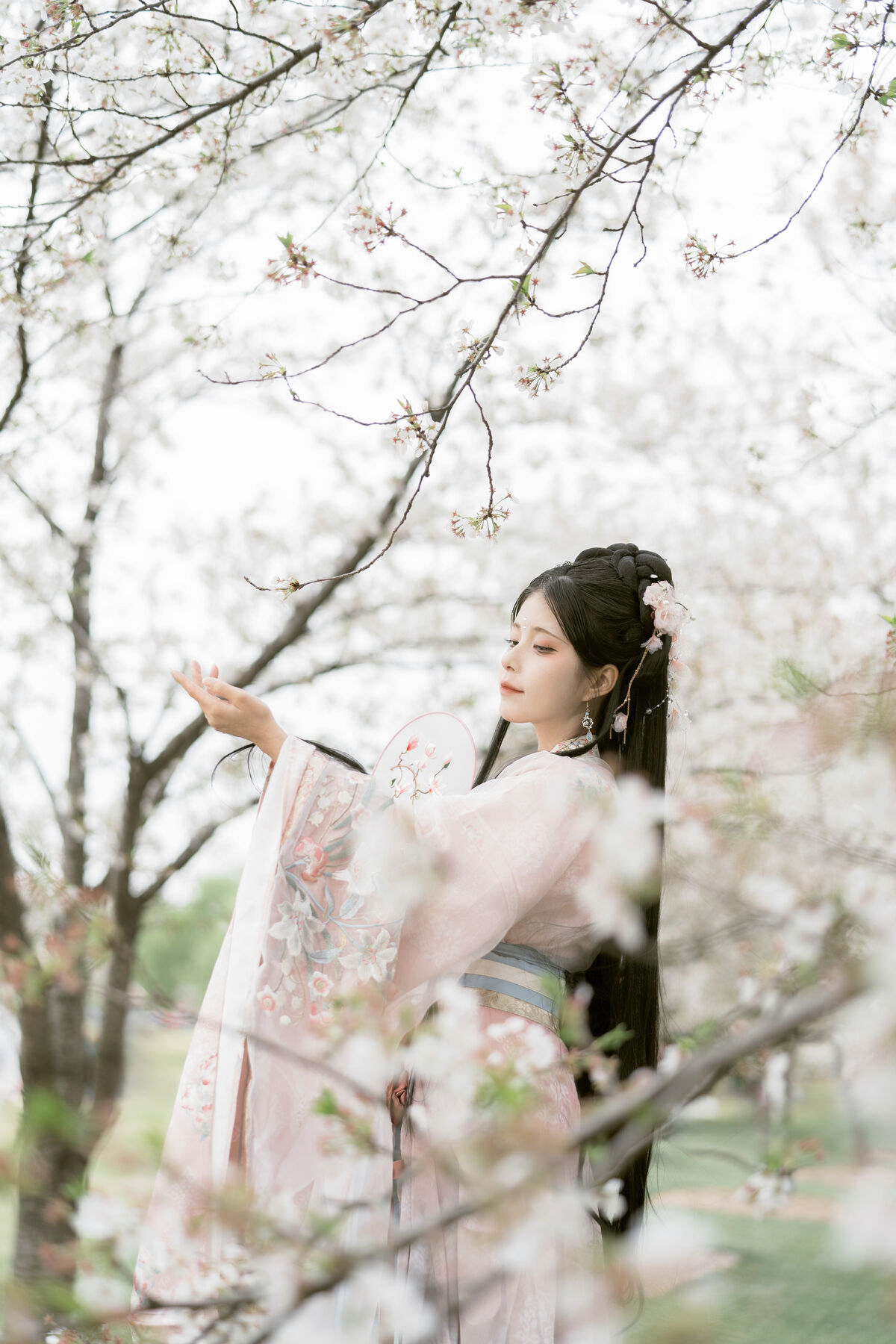 YiTuYu艺图语 Vol.8886 Gu Yan Yi