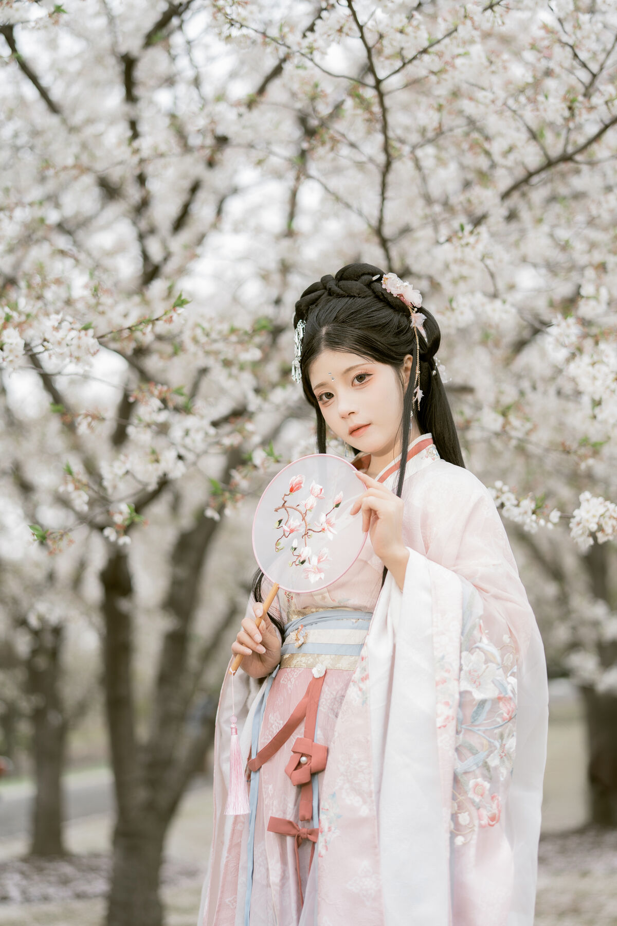 YiTuYu艺图语 Vol.8886 Gu Yan Yi