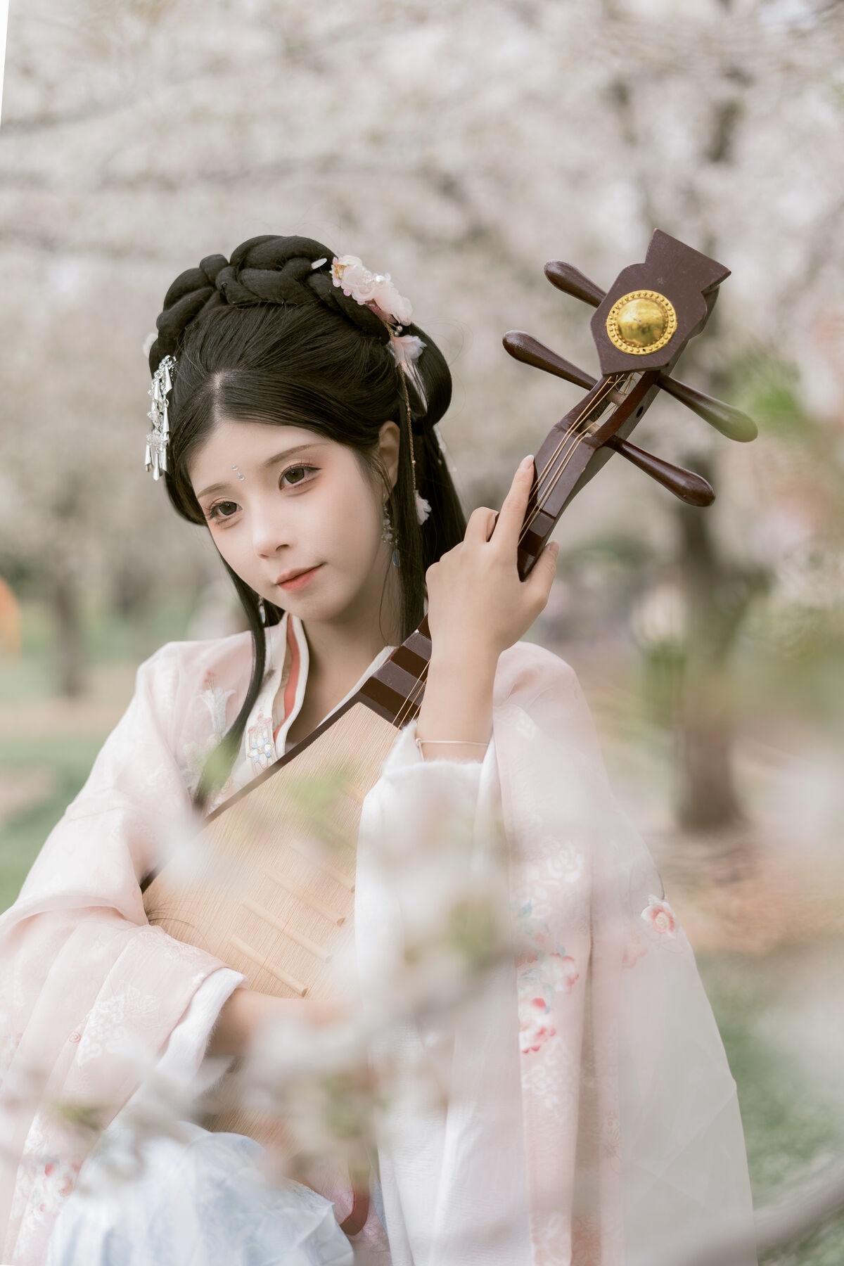 YiTuYu艺图语 Vol.8886 Gu Yan Yi