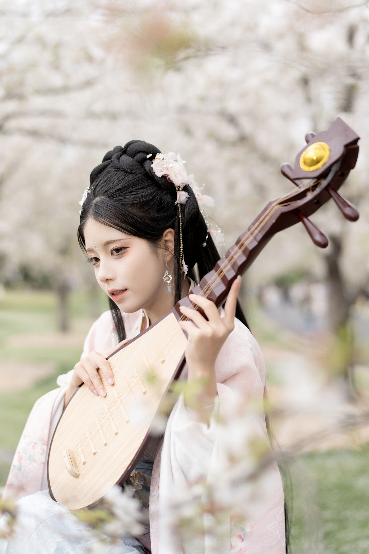 YiTuYu艺图语 Vol.8886 Gu Yan Yi