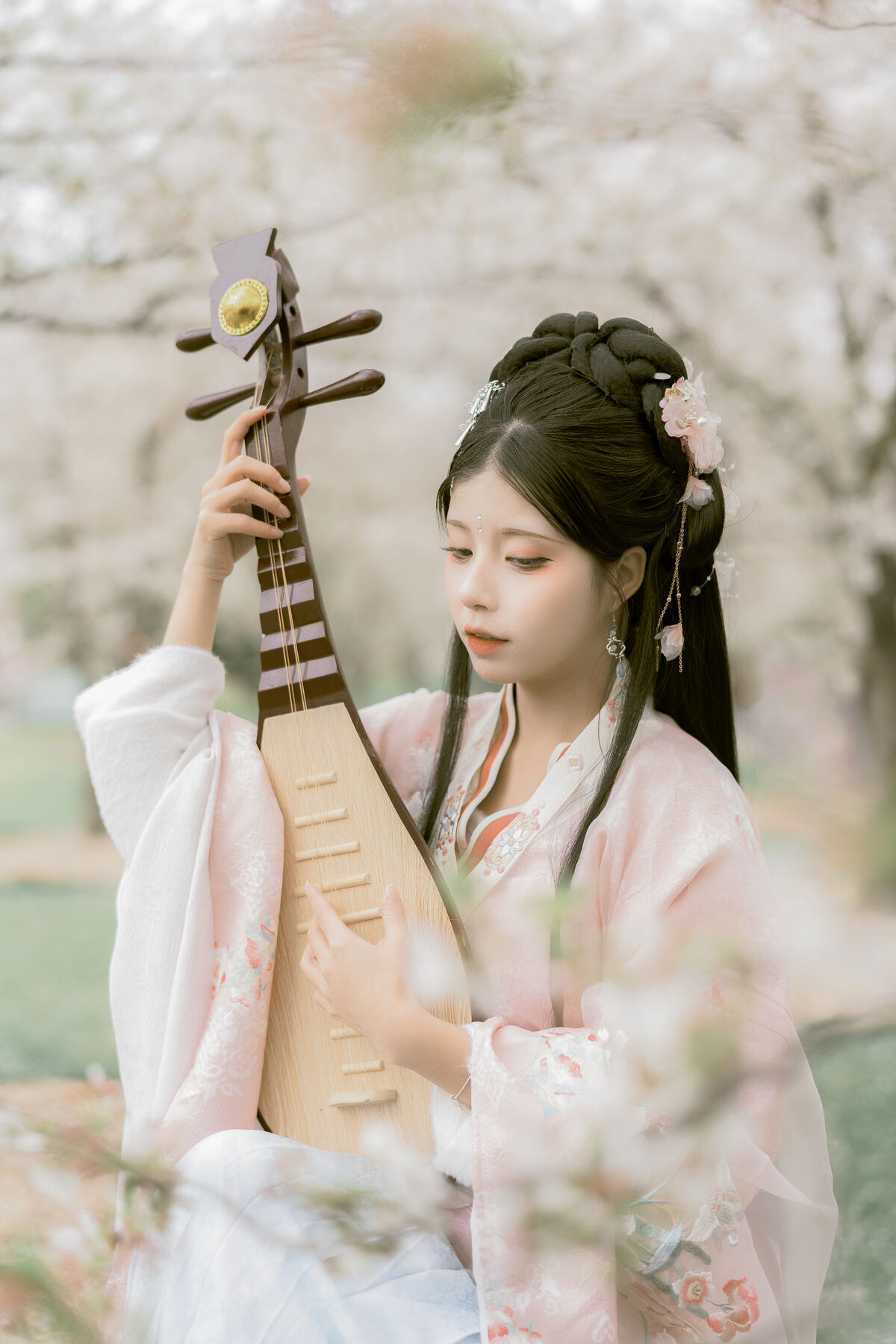 YiTuYu艺图语 Vol.8886 Gu Yan Yi