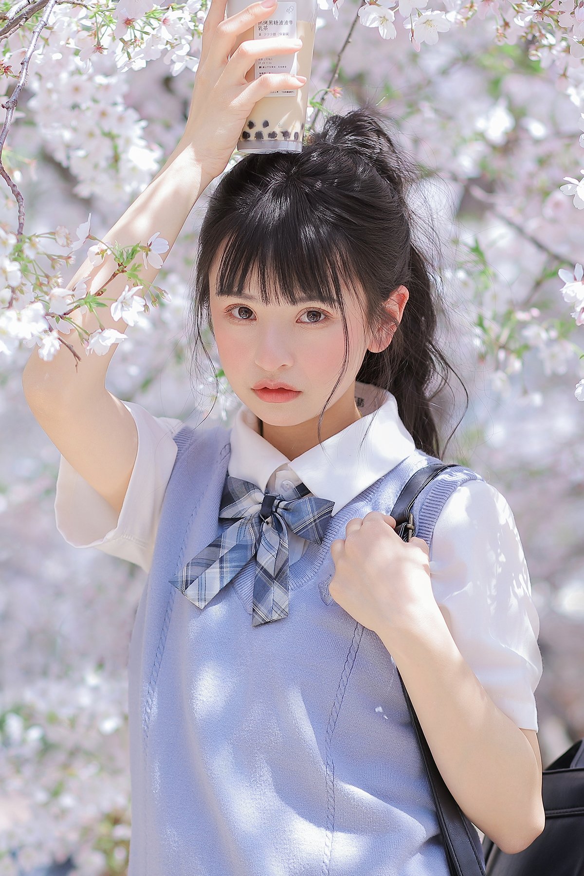 YiTuYu艺图语 Vol.8890 Zhuo Dao Yi Zhi Su Su