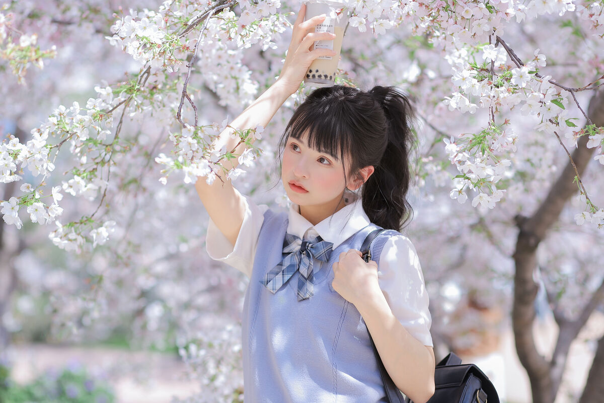 YiTuYu艺图语 Vol.8890 Zhuo Dao Yi Zhi Su Su