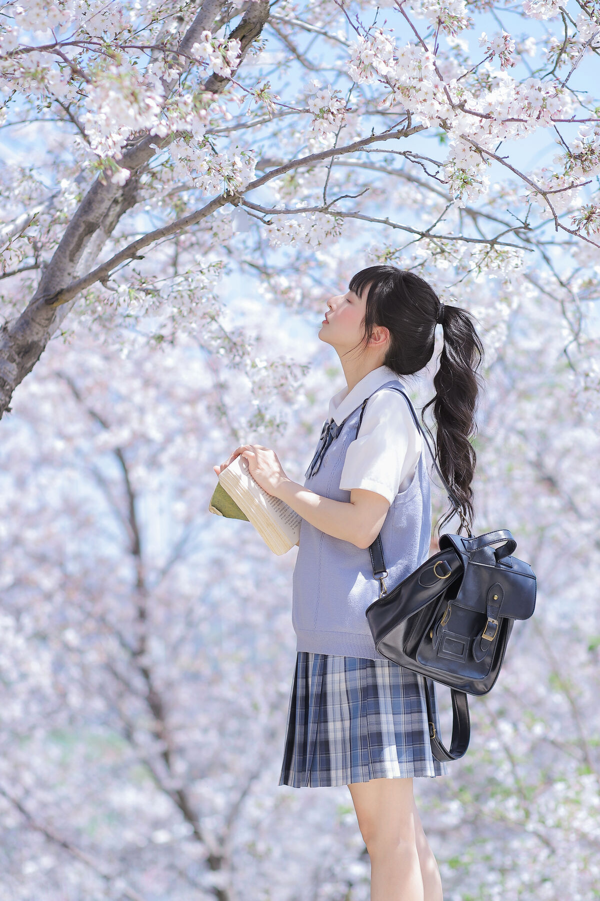 YiTuYu艺图语 Vol.8890 Zhuo Dao Yi Zhi Su Su