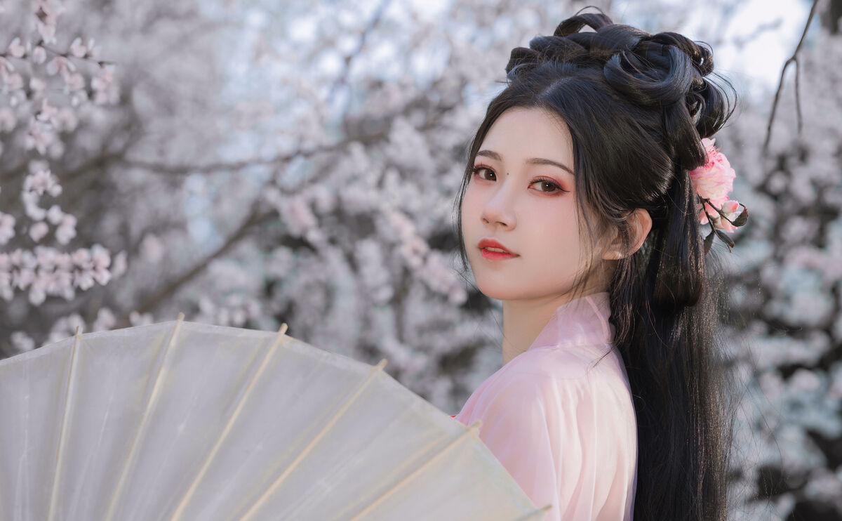 YiTuYu艺图语 Vol.8891 Gui Yuan Ba Bao Zhou