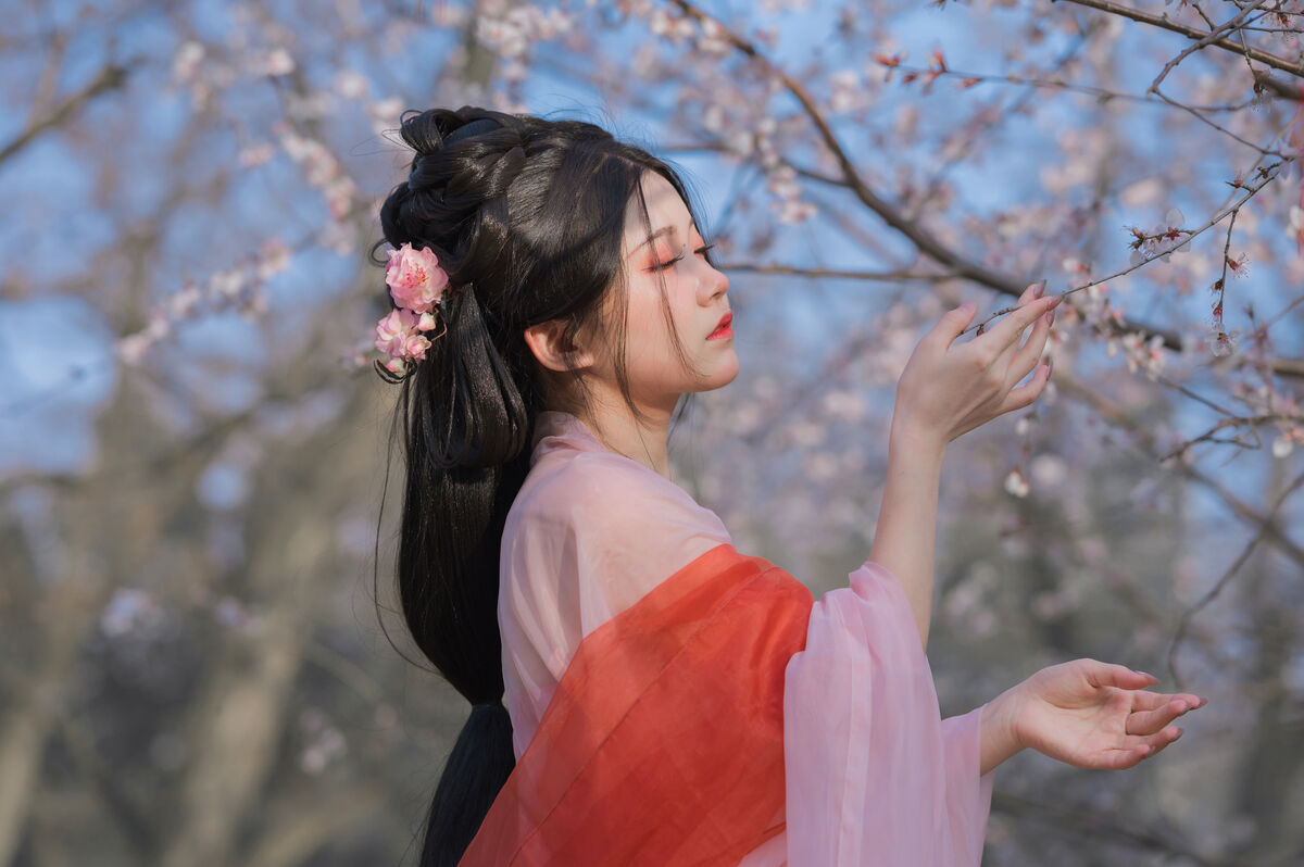 YiTuYu艺图语 Vol.8891 Gui Yuan Ba Bao Zhou