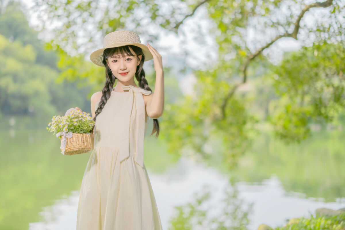 YiTuYu艺图语 Vol.8896 Mei Mei Xiao Yu