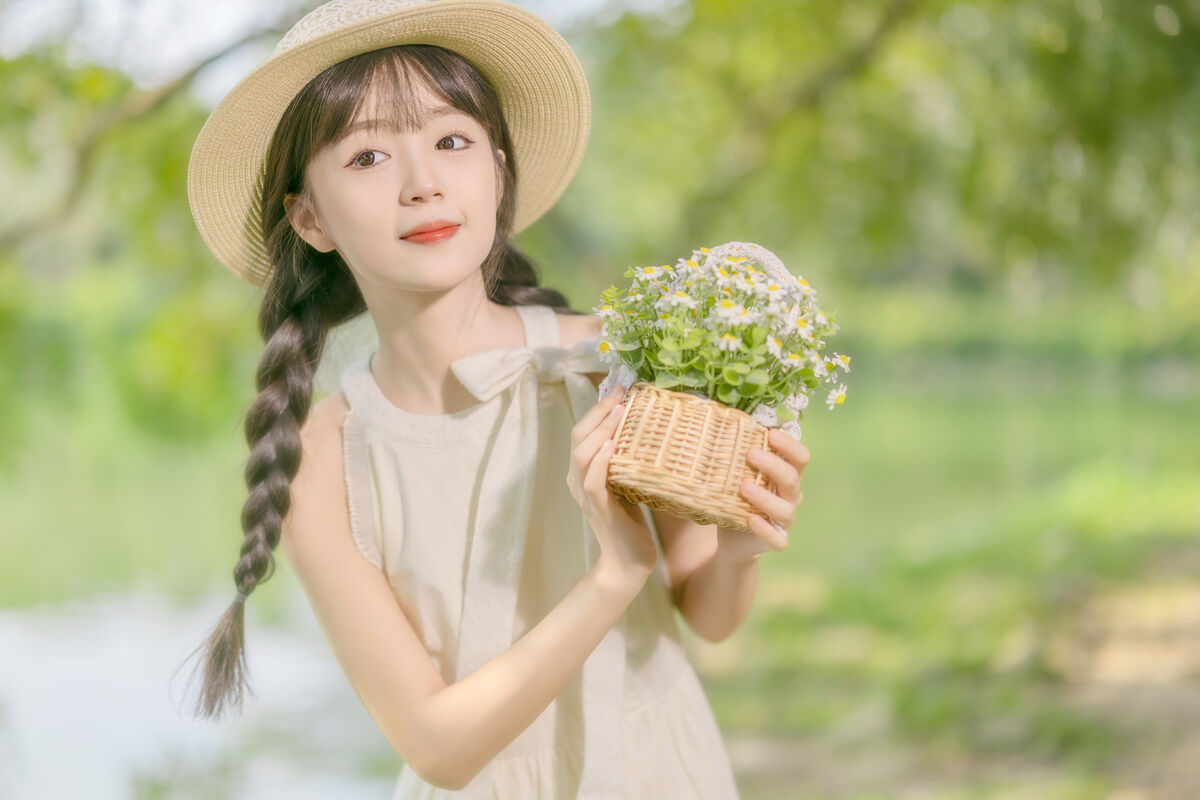 YiTuYu艺图语 Vol.8896 Mei Mei Xiao Yu