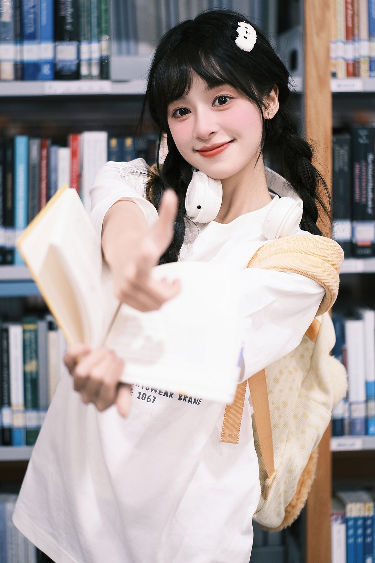 YiTuYu艺图语 Vol.8898 Xia Yu Xiao Nian