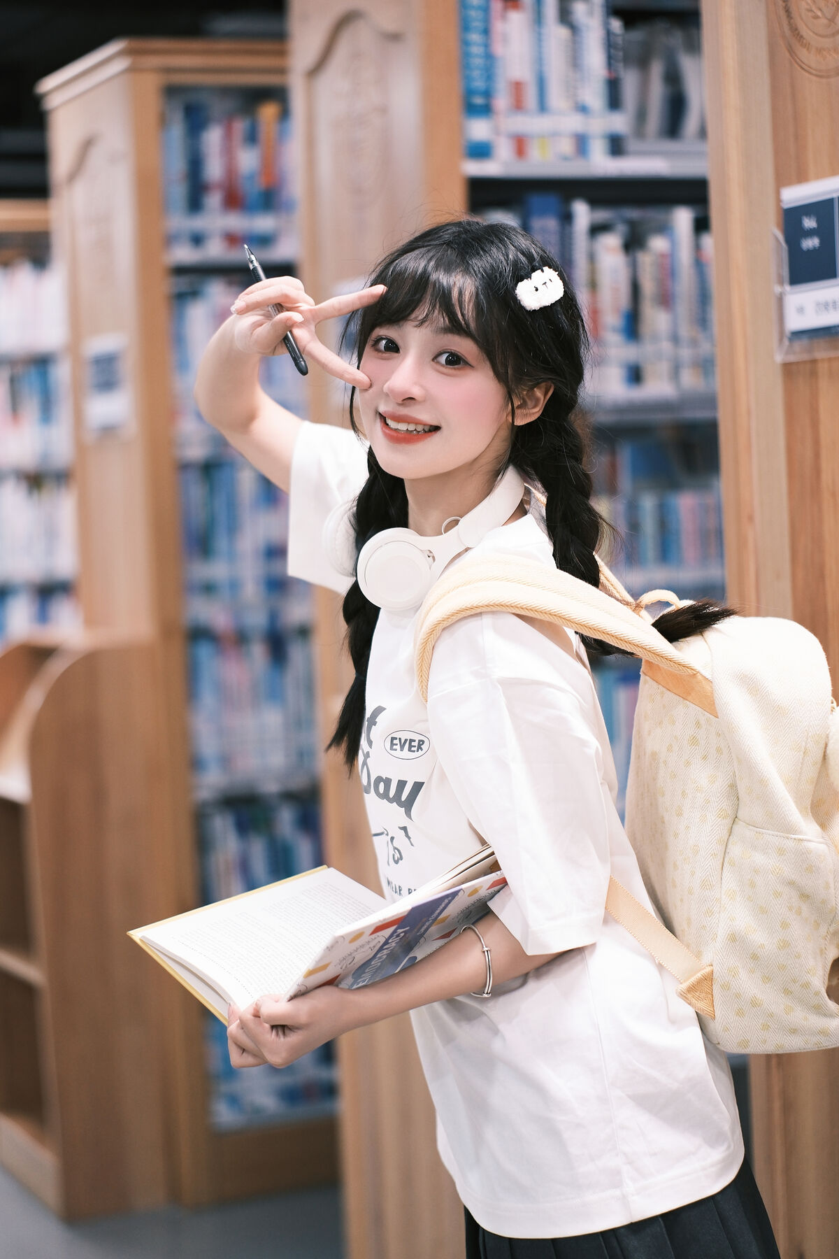 YiTuYu艺图语 Vol.8898 Xia Yu Xiao Nian