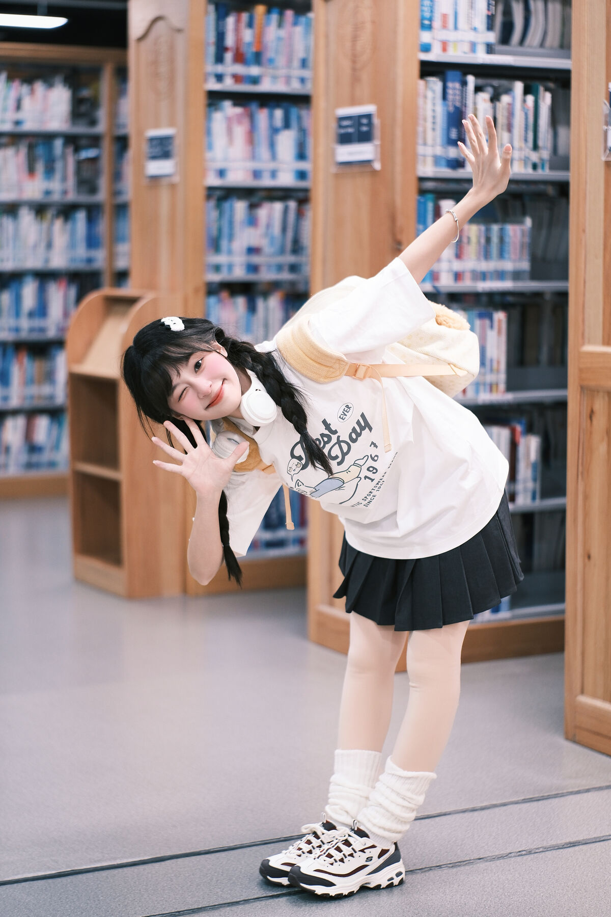 YiTuYu艺图语 Vol.8898 Xia Yu Xiao Nian
