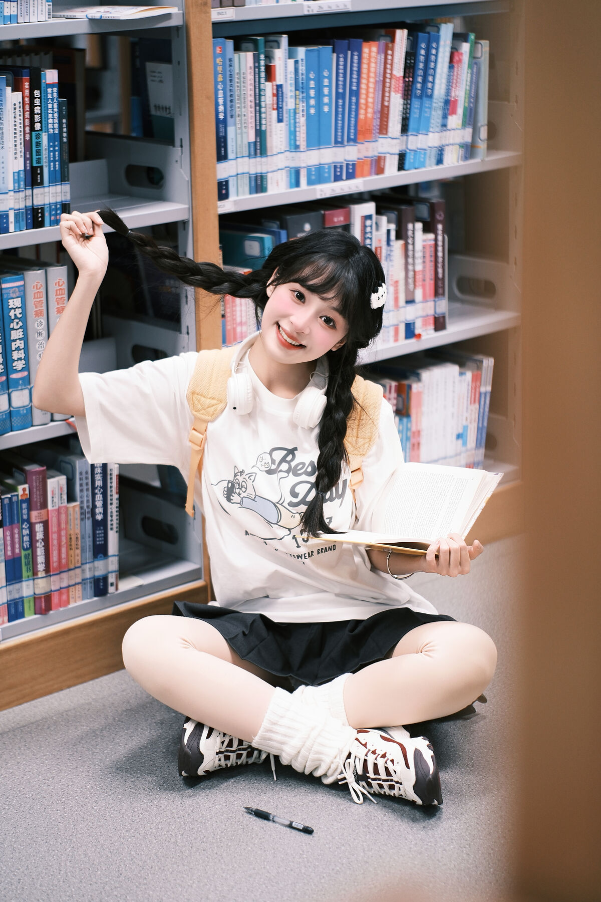 YiTuYu艺图语 Vol.8898 Xia Yu Xiao Nian