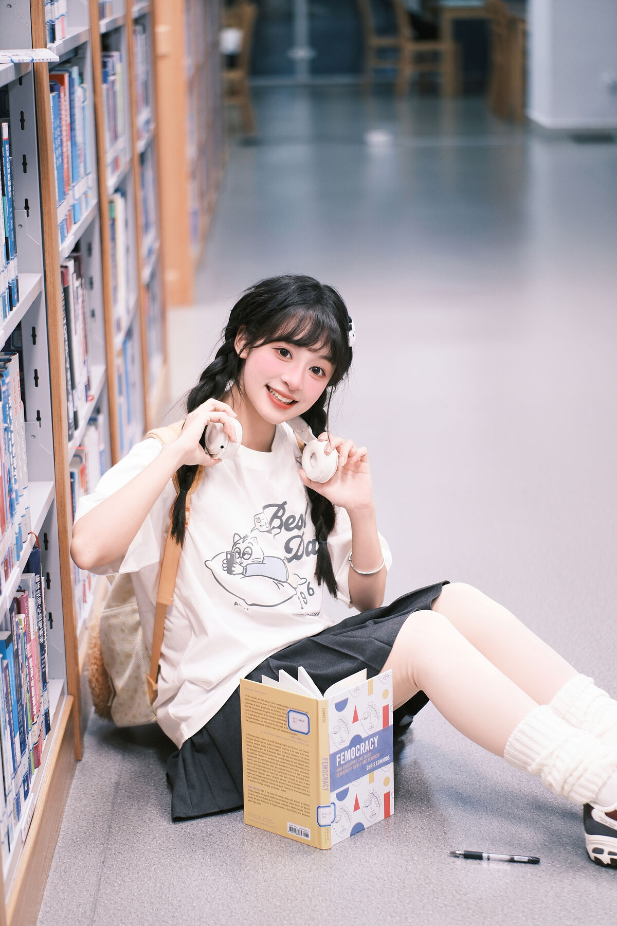 YiTuYu艺图语 Vol.8898 Xia Yu Xiao Nian