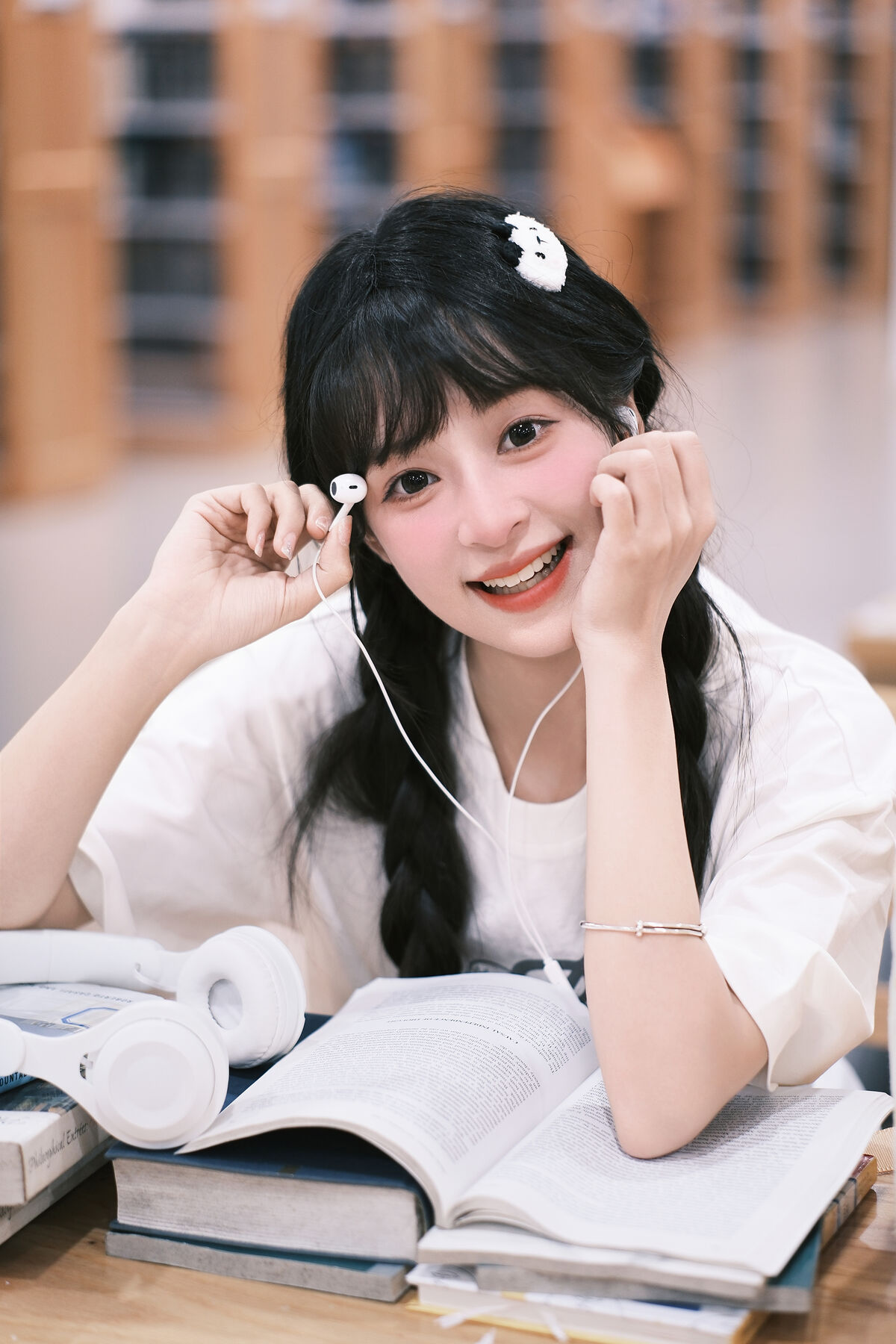 YiTuYu艺图语 Vol.8898 Xia Yu Xiao Nian
