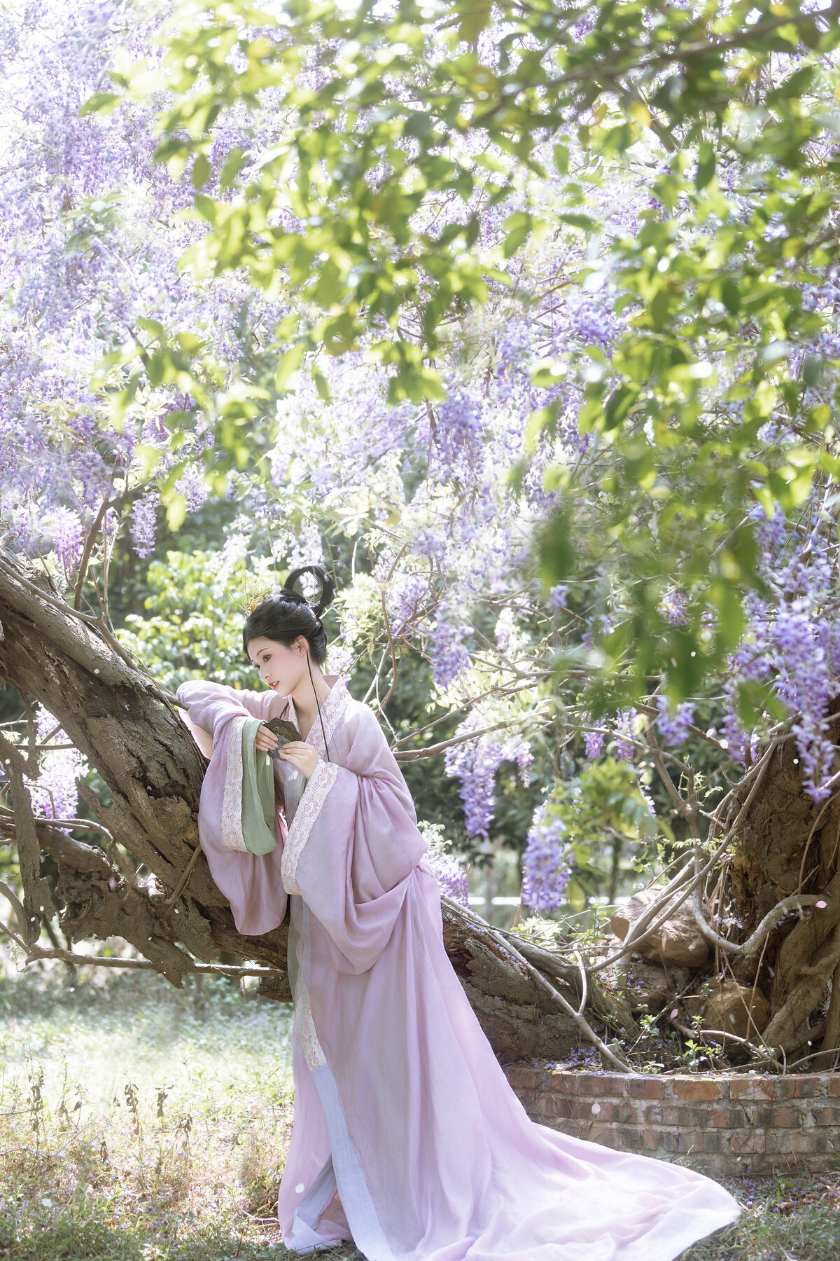 YiTuYu艺图语 Vol.8900 Xiao Y Jin Tian Ye Hen Kai Xin