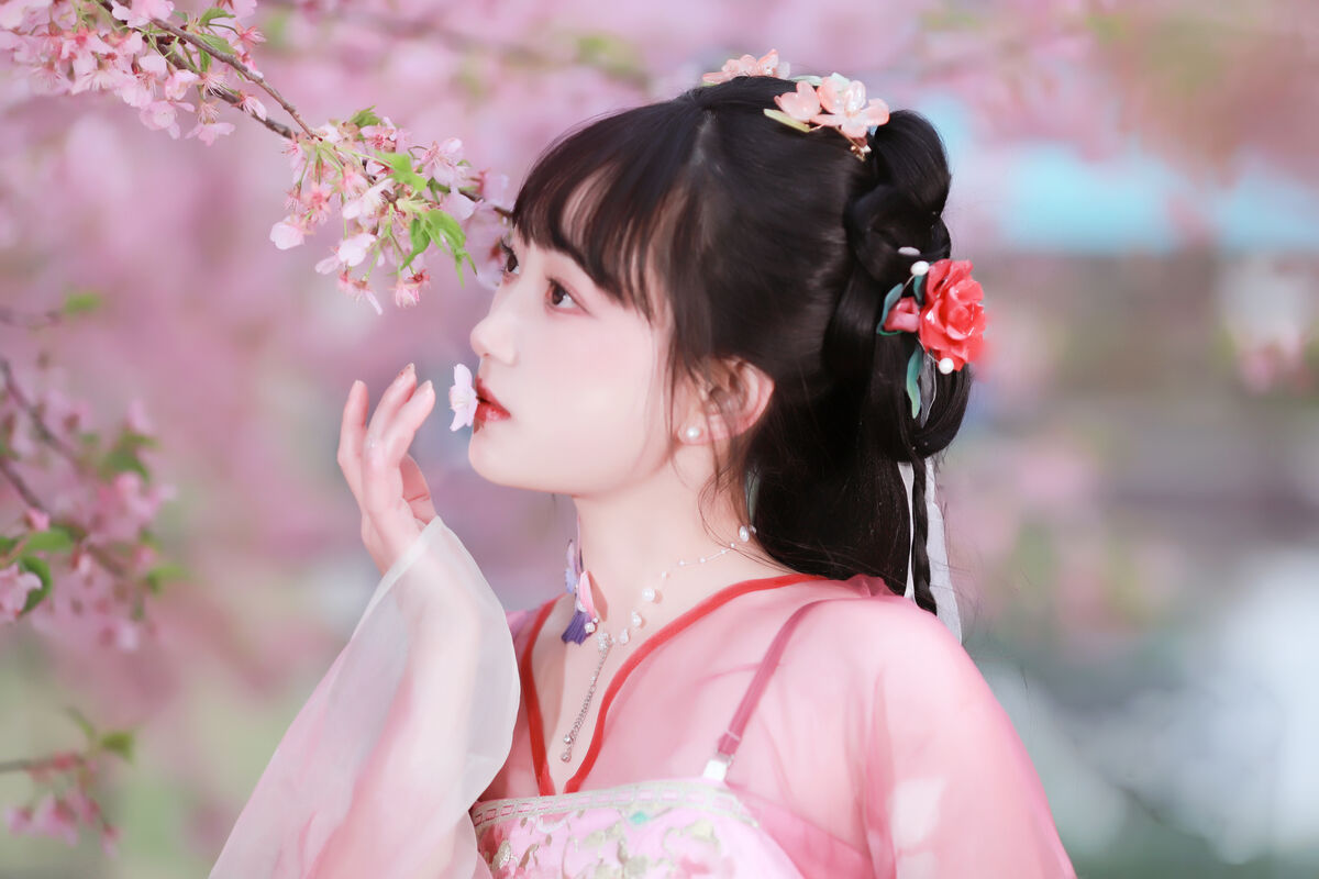 YiTuYu艺图语 Vol.8908 Xiao Wang Sui Bin Bin