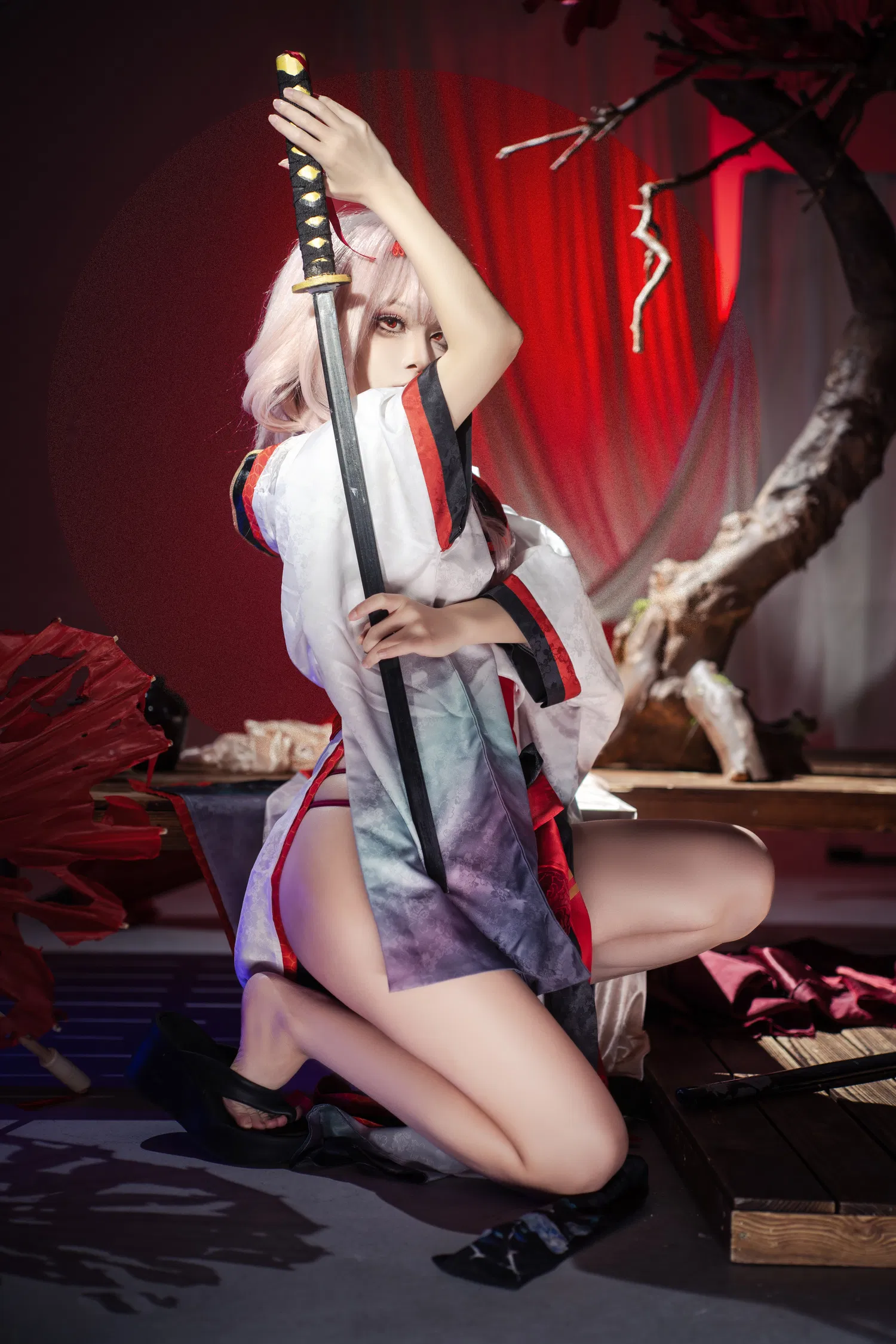 [Cosplay] 矢量鱼 Nikke胜利女神 暗莲