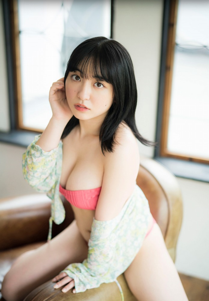 麻倉瑞季 おっぱいが大きい水着グラビア画像！