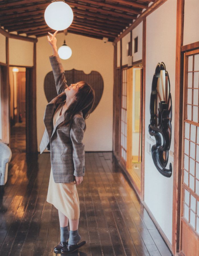 秋元真夏 激かわな水着・ランジェリー画像！