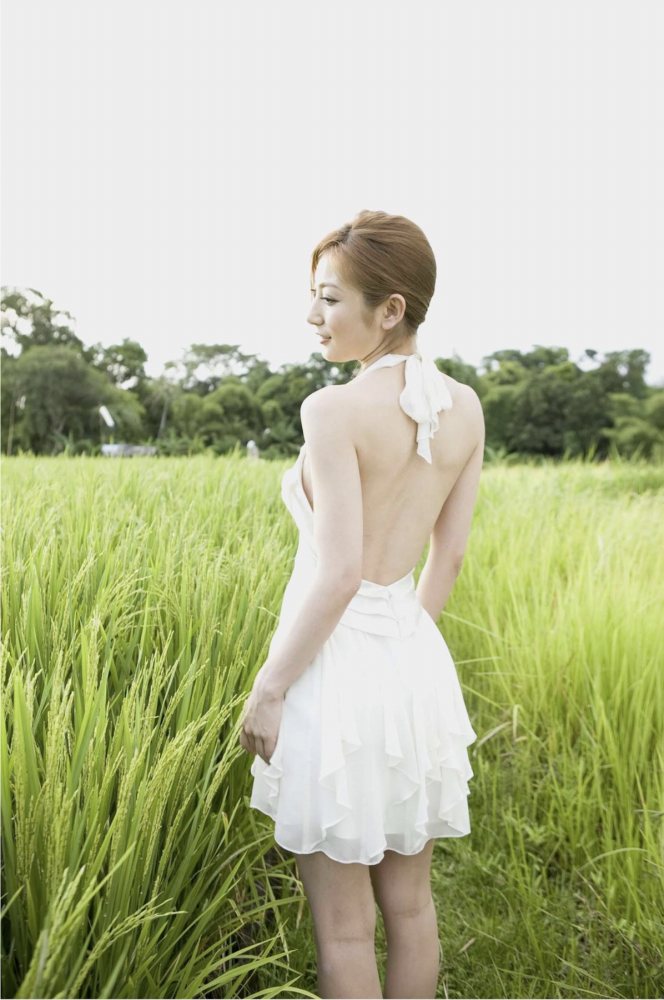 熊田曜子 グラマラスな水着グラビア画像他！