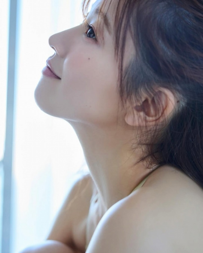 高木悠未 めっちゃ美肌の水着グラビア画像！