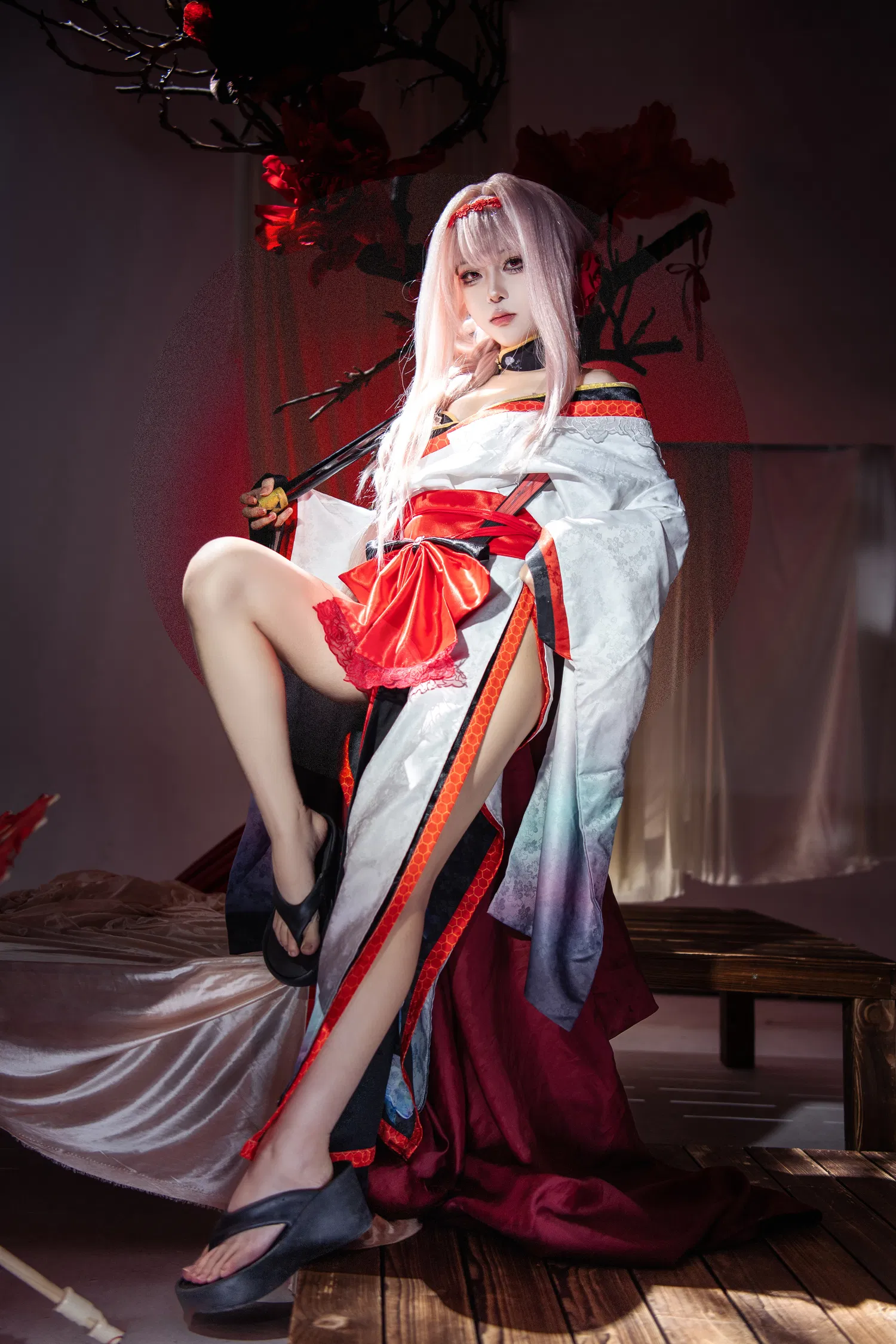 [Cosplay] 矢量鱼 Nikke胜利女神 暗莲