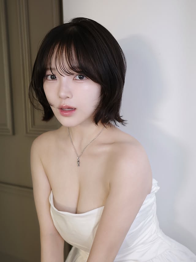 天木じゅん 爆裂Iカップの水着グラビア画像！