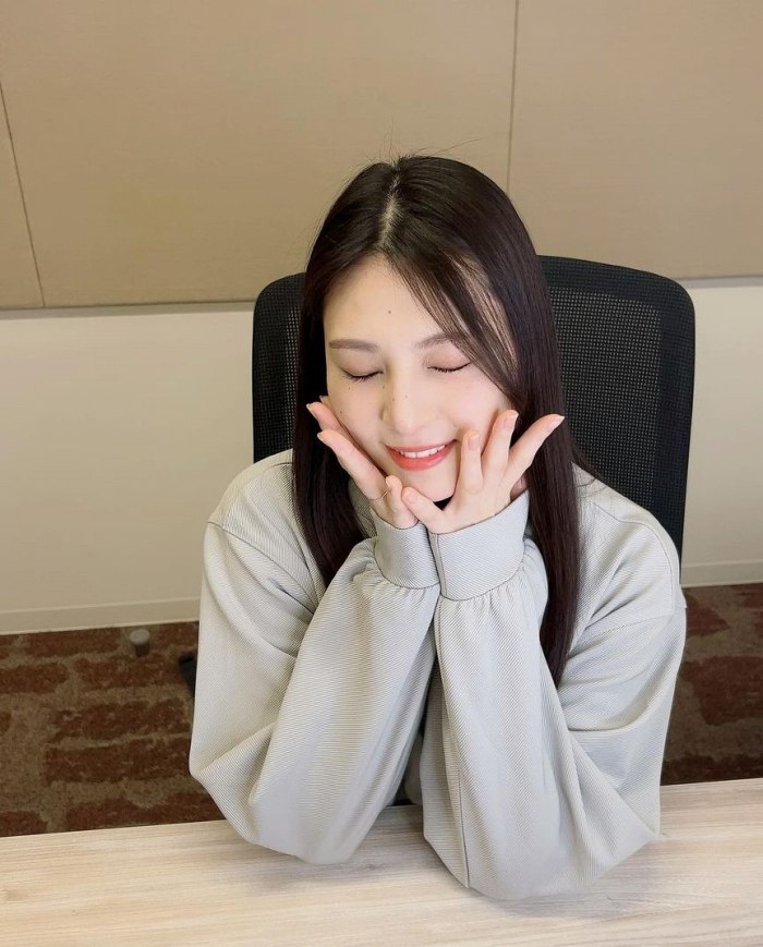 相楽伊織 けっこうボインな水着グラビア画像！