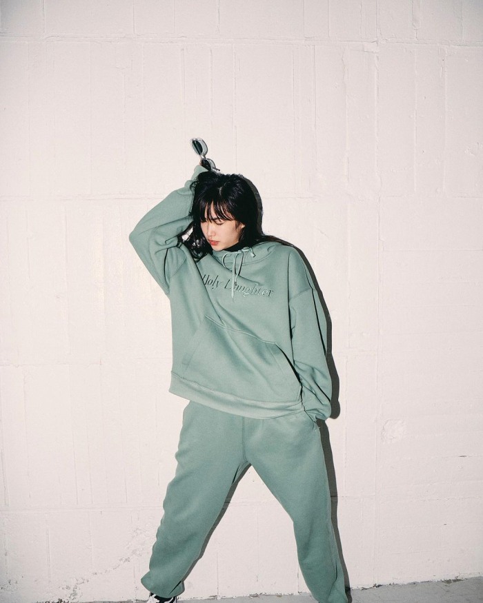 瑚々 スタイル抜群すぎる水着グラビア画像！