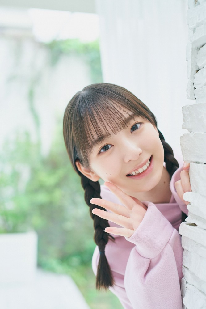 渡辺莉奈 鬼かわなタンクトップグラビア画像他！