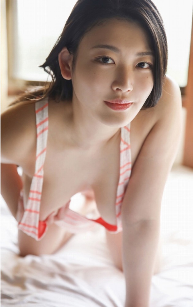 風吹ケイ Iカップバズーカの水着グラビア画像！