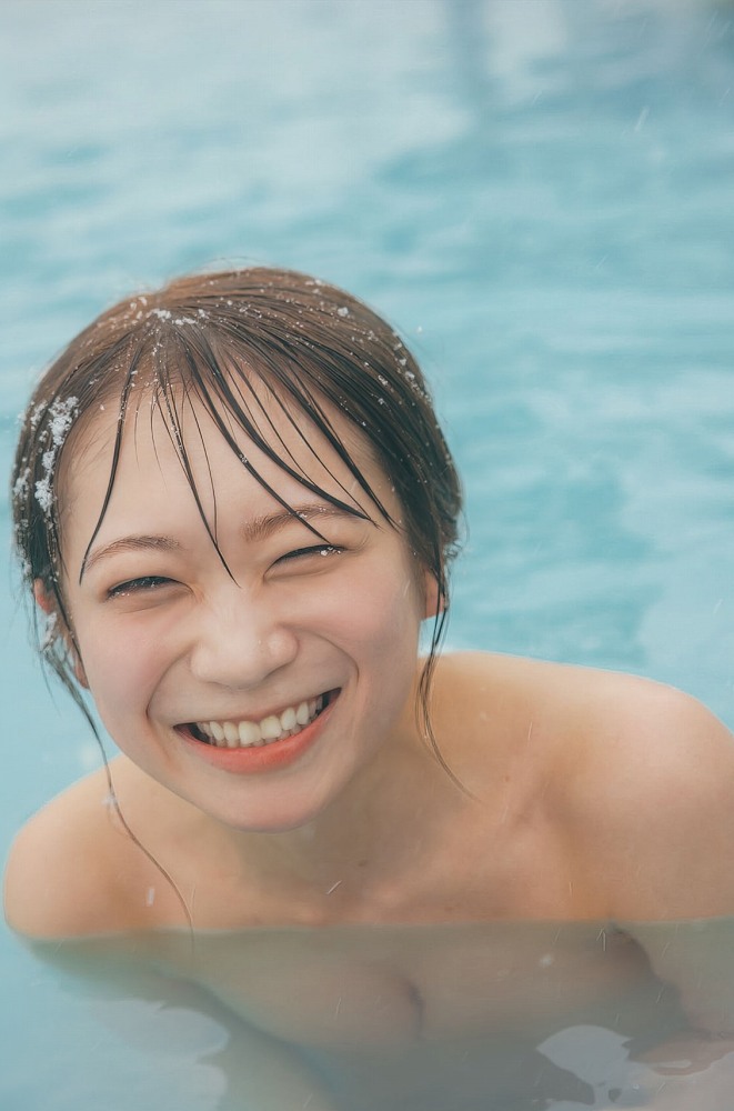 秋元真夏 激かわな水着・ランジェリー画像！