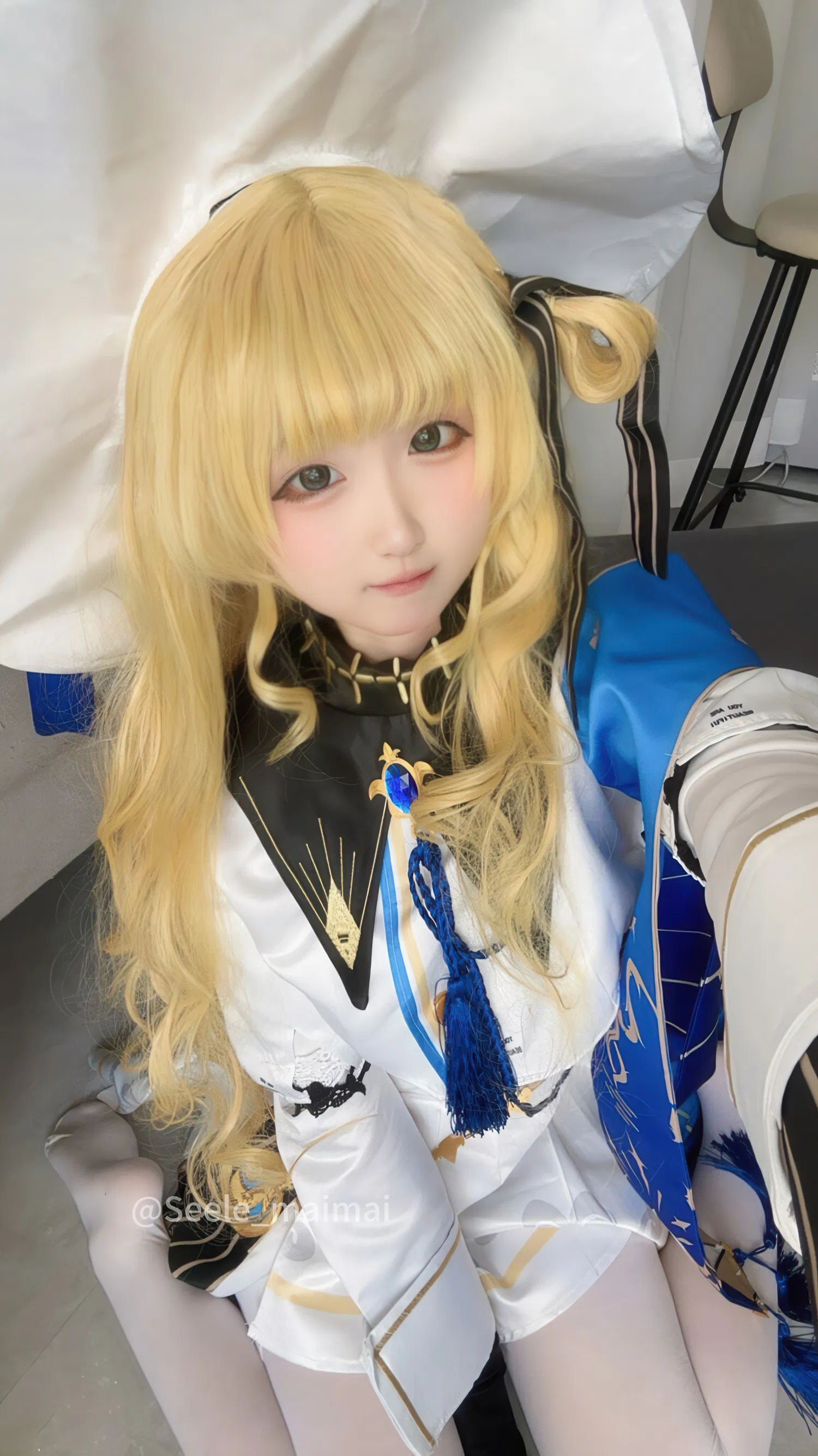 [Cosplay] Seele麦麦 - 鸣潮 菲比&卡提希娅·蓝色花海物语