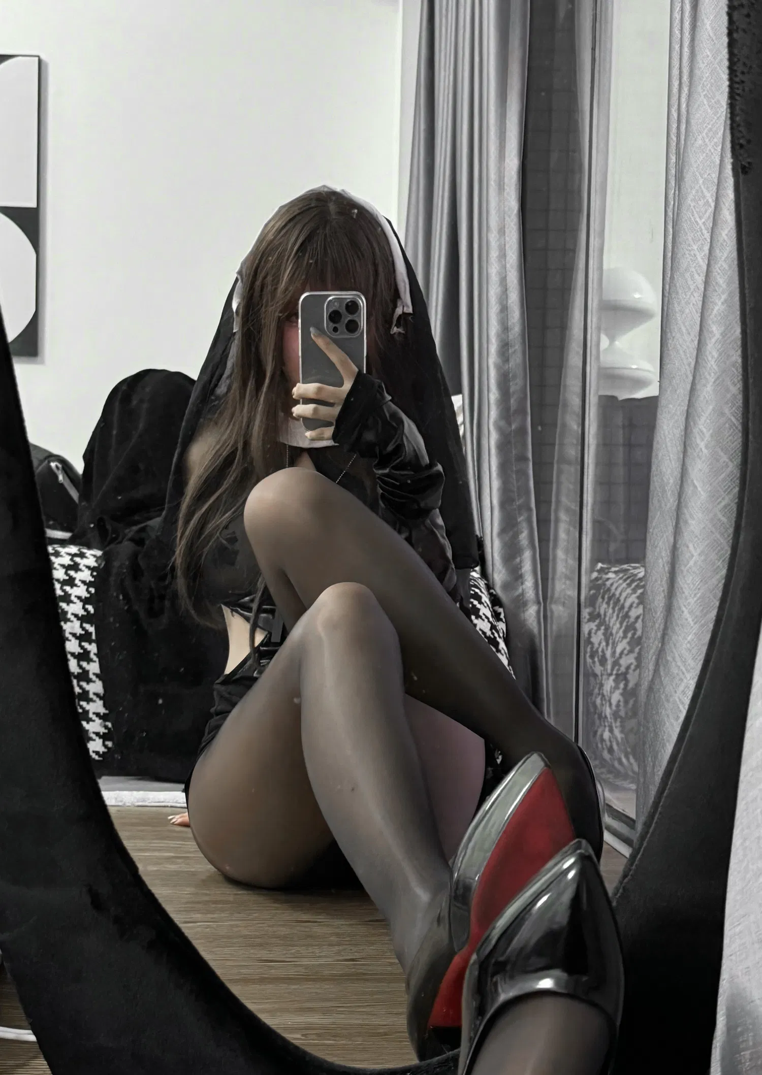 [Cosplay] 阿薰kaOri 偷偷做坏事的修女