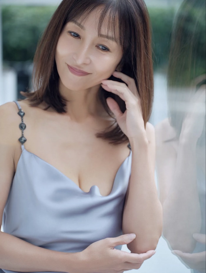 かとうれいこ Eカップ水着グラビア画像他！