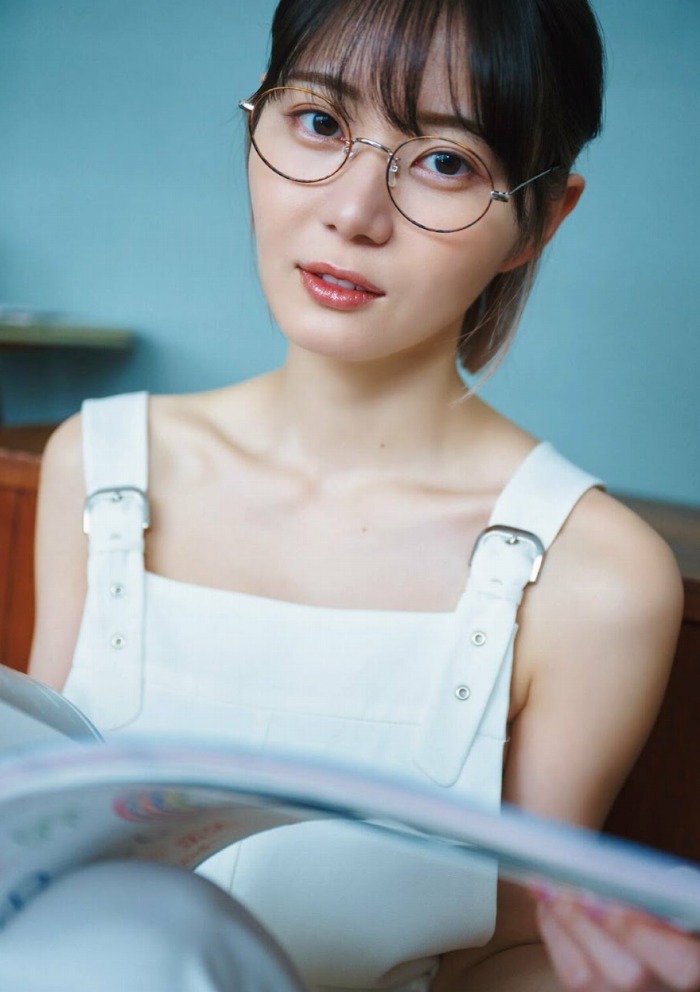 いけちゃん 細身でEカップの水着グラビア画像！