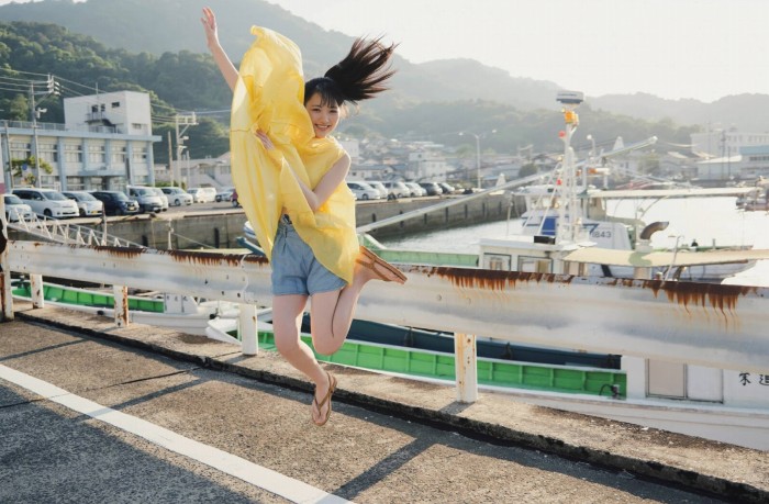 石田千穂 めちゃかわな水着グラビア画像！！