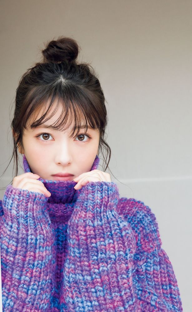 浜辺美波 鬼かわな水着＆浴衣グラビア画像！